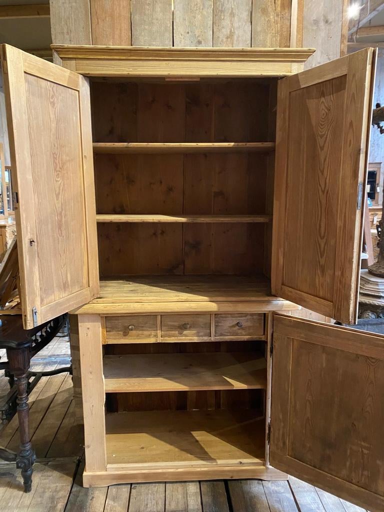 Oud grenen kast tweedeling, Ophalen