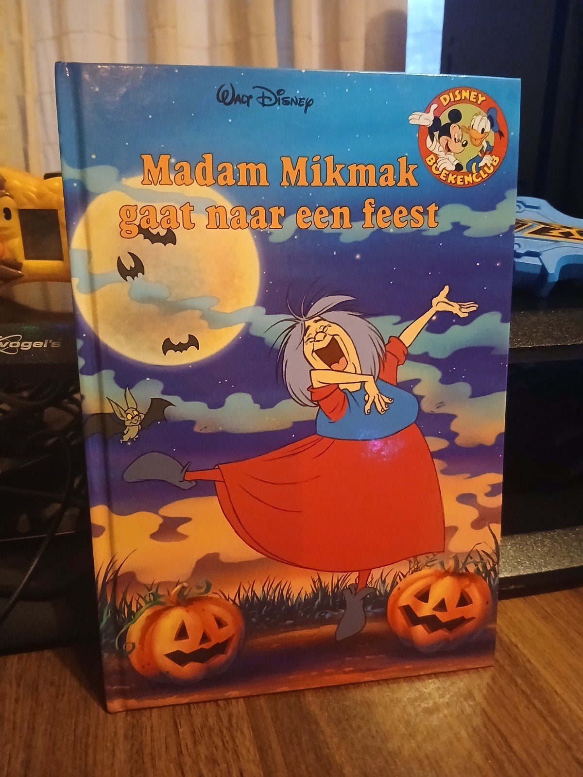 Madam mikmak gaat naar een feest Disney boekje, Ophalen of Verzenden, Gelezen, Sprookjes