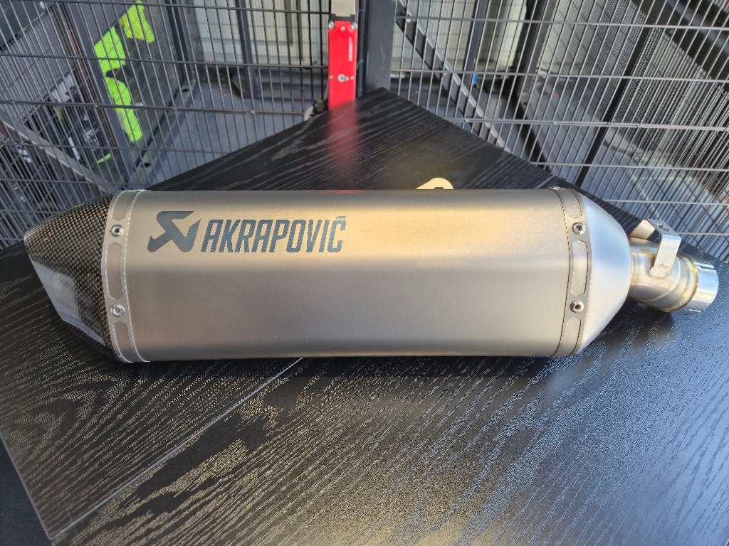 Akrapovic Kawasaki Z400/Ninja 400 Demper (258EXP0094A), Ophalen