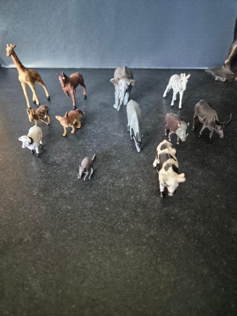 Kleine realitische dierfiguren vintage Look A.L. Schleich 12, Verzamelen, Dierenverzamelingen, Ophalen, Zo goed als nieuw, Overige soorten