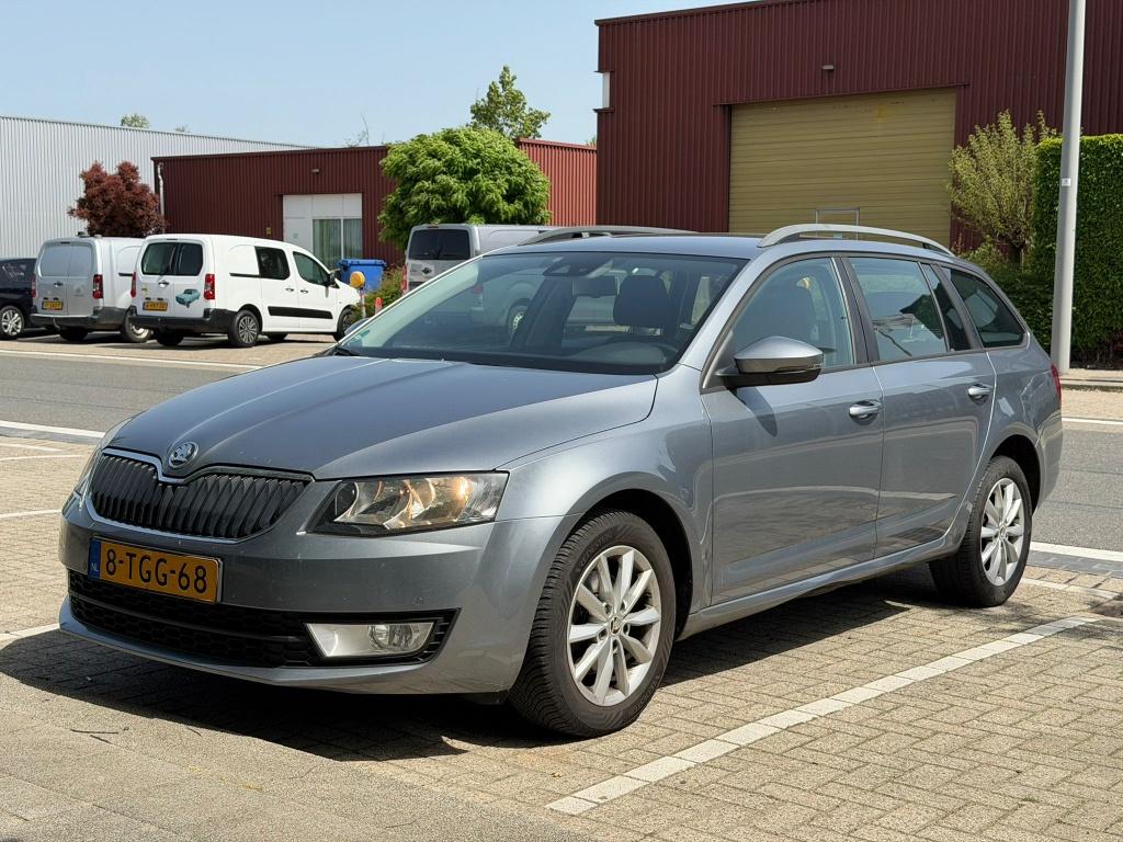 Skoda Octavia 1.6 TDI 105PK Automaat DSG Navi 2x PDC, Auto's, Skoda, Bedrijf, Te koop, Octavia, ABS, Airbags, Airconditioning