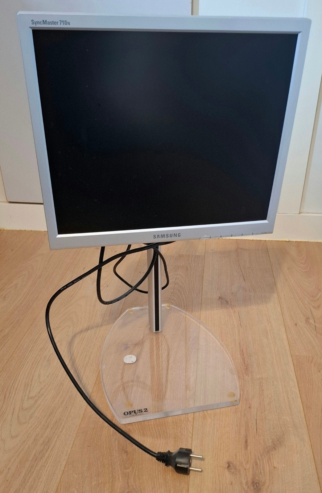 Oude Samsung flatscreen monitor met design standaard, Gebruikt, Ophalen of Verzenden, Overige typen, Samsung