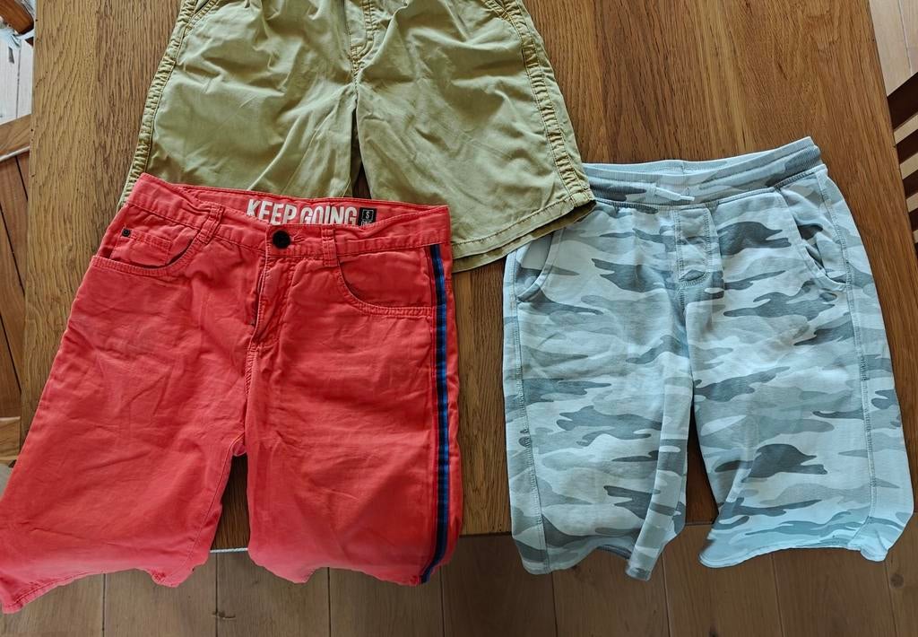 3 korte broeken mt 164, Kinderen en Baby's, Kinderkleding | Maat 164, Ophalen, Gebruikt, Jongen, Broek