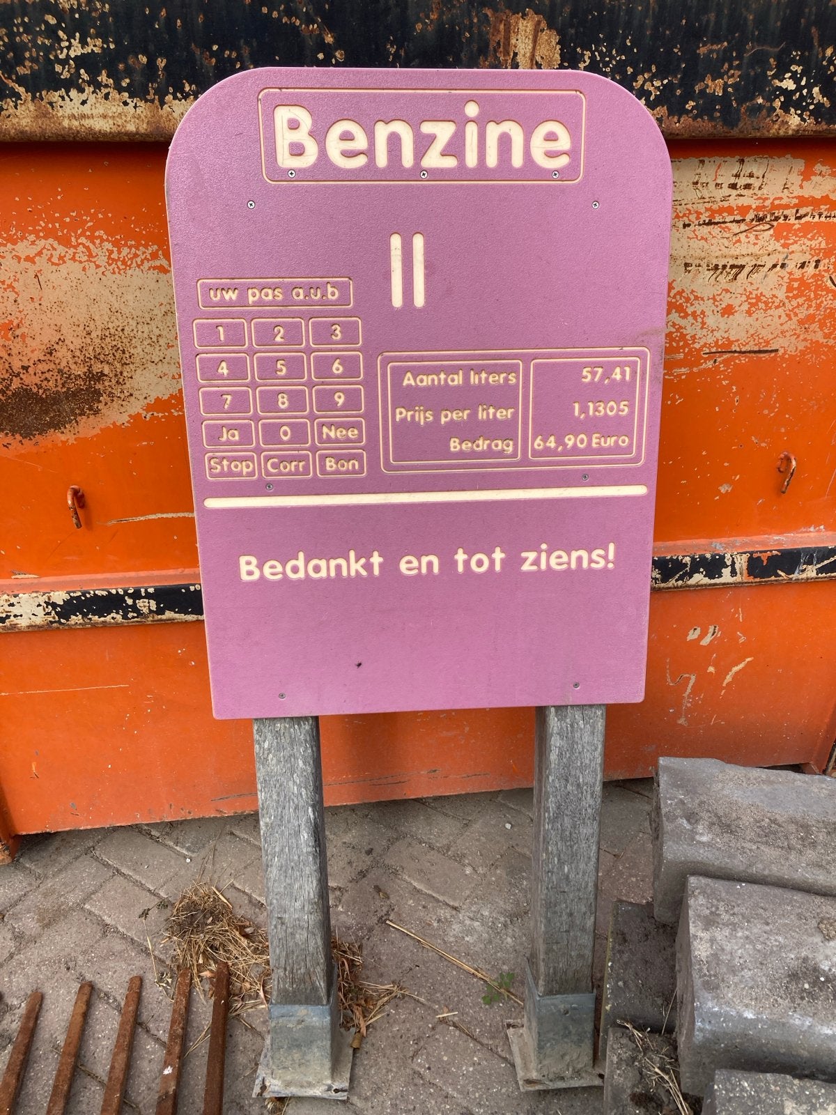 Decoratief speelelement: Benzine & Diesel pomp, Ophalen, Gebruikt