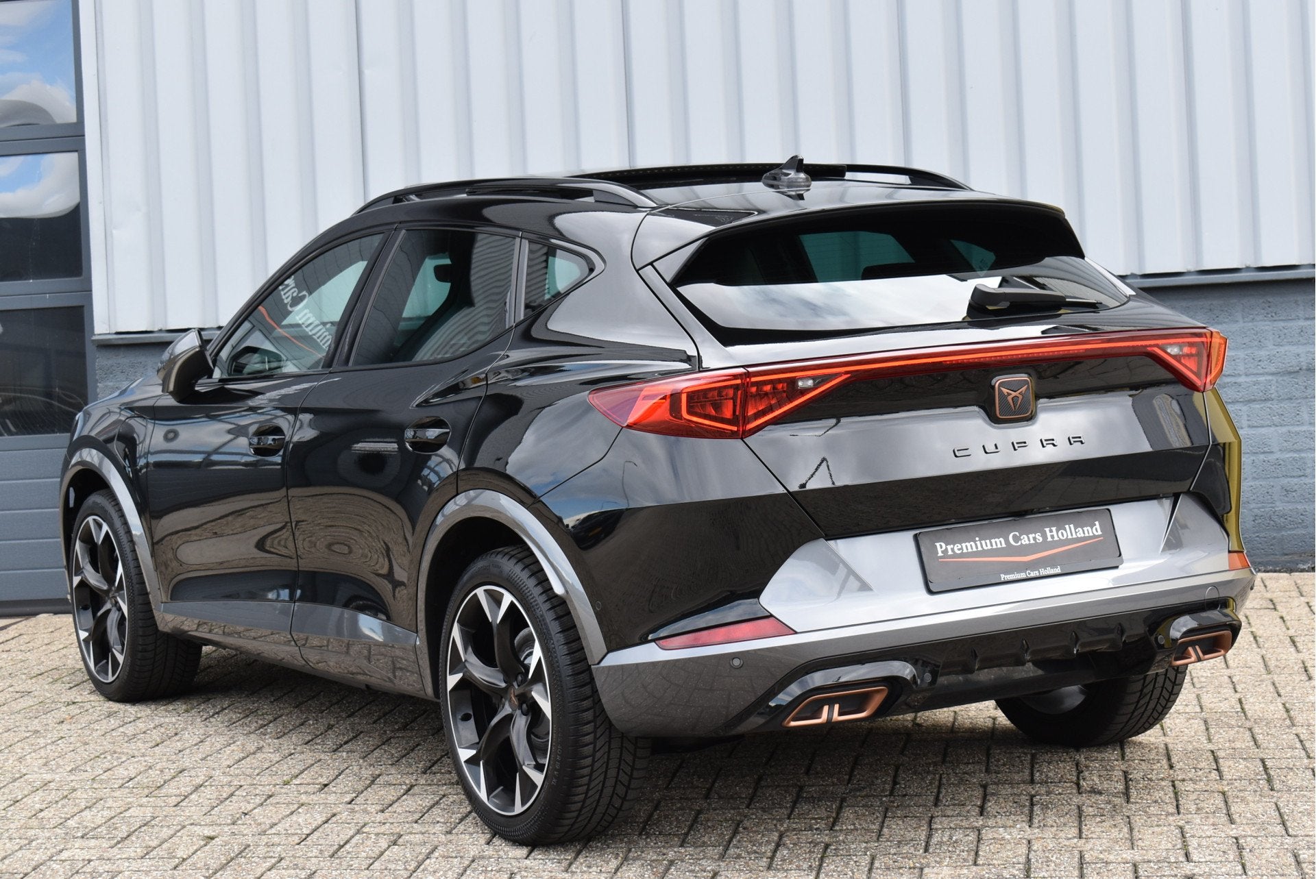 CUPRA Formentor 1.4 e-Hybrid VZ 245 Pk Carbon Schaalstoelen, Dealer onderhouden, Gebruikt, Zwart, 4 cilinders
