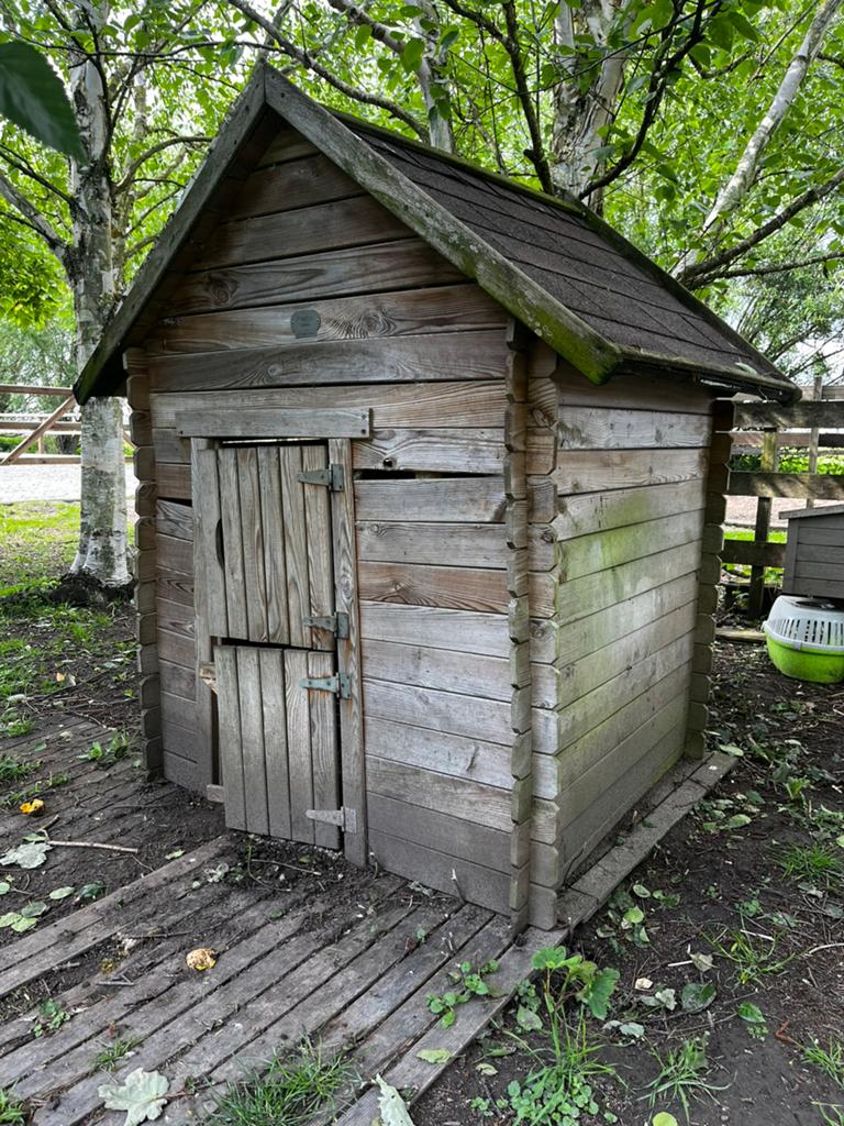 Klein speelhuisje/kippenhok, Dieren en Toebehoren, Ophalen, Gebruikt, Kippenhok of Kippenren