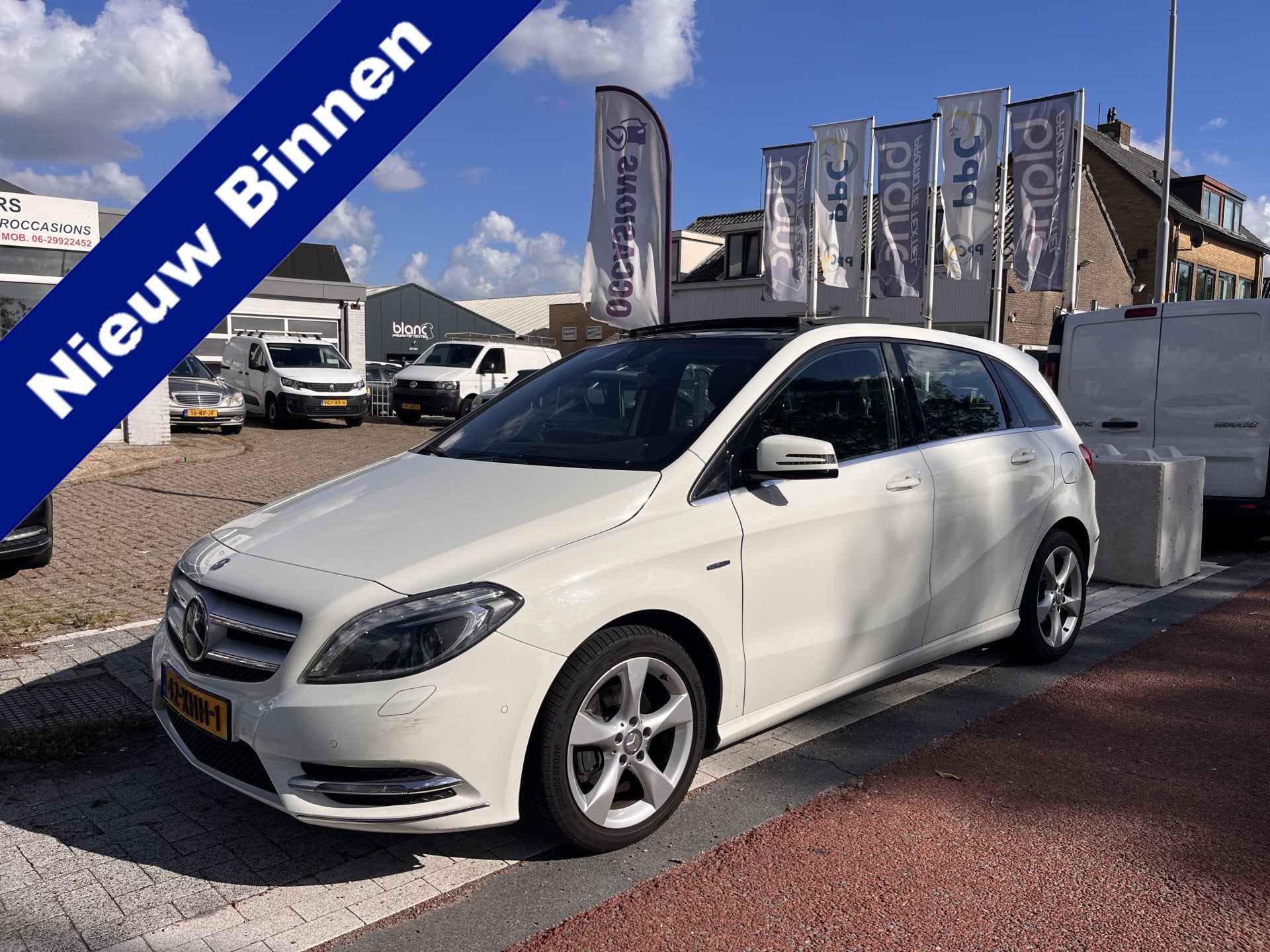 Mercedes-Benz B-Klasse 180 Aut. Ambition Leder Pdc Panorama, Euro 5, 1325 kg, Gebruikt, Bluetooth