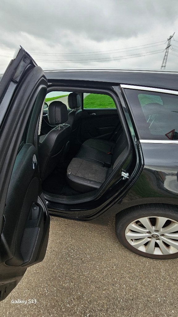 Foto 7 van Opel Astra 1.4 74KW ST 2016 Zwart