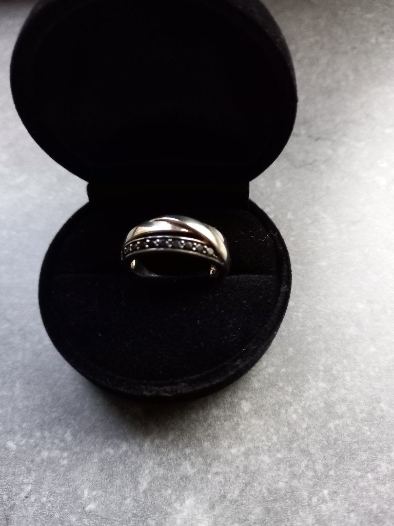 Zilveren ring met zwarte saffier maat 17,5, Nieuw, Ophalen of Verzenden, 17 tot 18, Dame