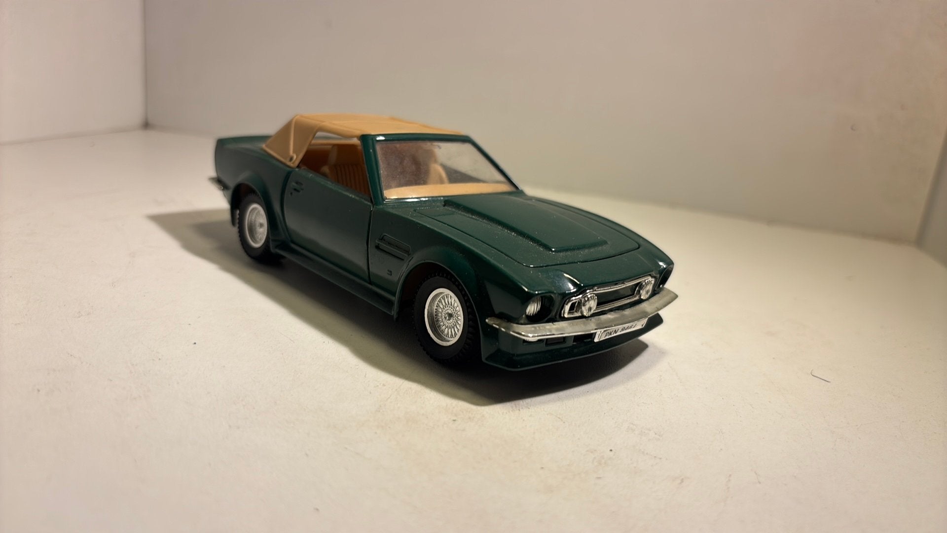 Aston martin v8 green polistil 1.24, Hobby en Vrije tijd, Overige merken, Ophalen of Verzenden, A, A