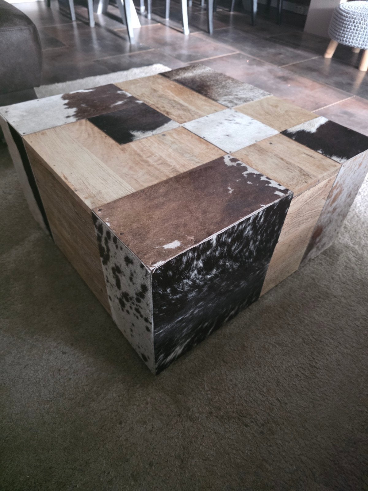 Salontafel echt koeienleer 60x60x35, Ophalen, 100 tot 150 cm, 50 tot 100 cm, Zo goed als nieuw