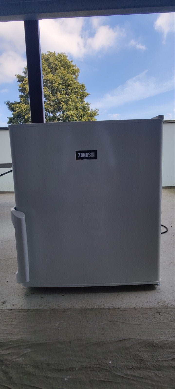 Foto 2 van Zanussi Mini Vriezer - 30L Netto Inhoud