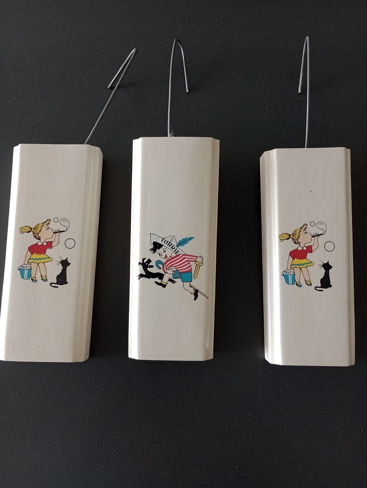 Vintage verwarmingswaterbakjes met Kinderfiguren (Set van 3), Ophalen