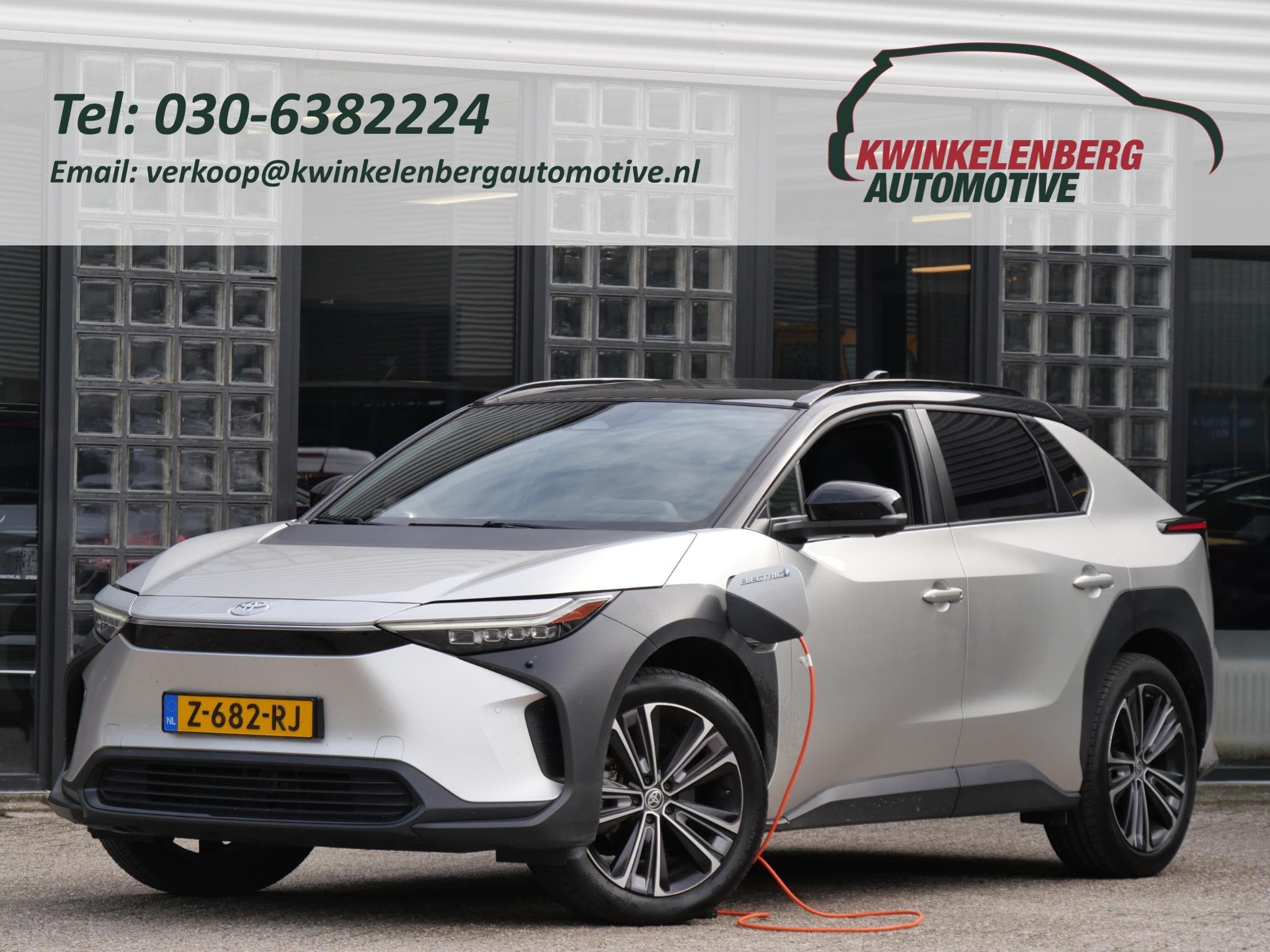 Toyota bZ4X 71kWh/ BI-TONE/ PANORAMADAK/ ELEKT. STOEL/ ELEKT, Auto's, Dealer onderhouden, Gebruikt, 750 kg, 71 kWh