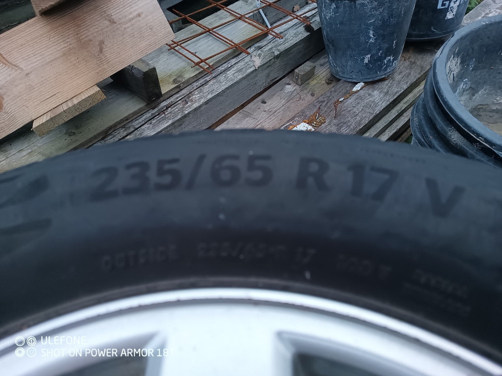 Volvo XC90 Velgen en Banden - 235/65 R17, Ophalen, Gebruikt, Banden en Velgen, 17 inch