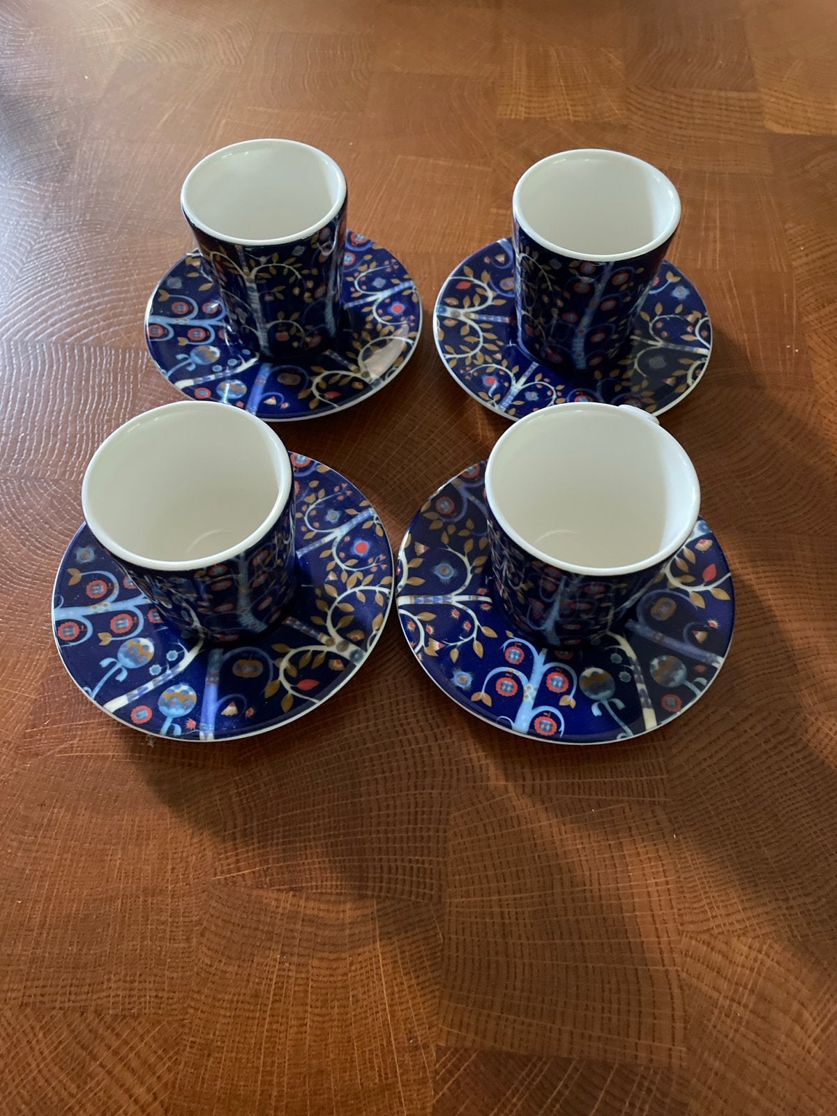Iittala Taika Espresso Kop en Schotel Set (4 stuks), Overige merken, Keramiek, Ophalen of Verzenden, Zo goed als nieuw