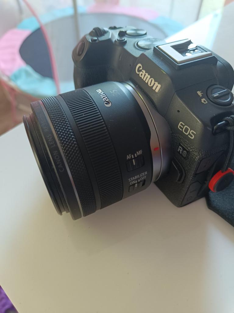 Canon RF 35mm F1.8 Macro IS STM lens, Audio, Tv en Foto, Fotografie | Lenzen en Objectieven, Ophalen of Verzenden, Zo goed als nieuw