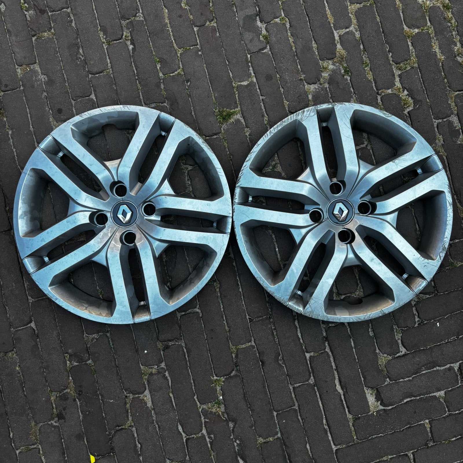 2x originele Renault clio 16 inch wieldoppen 403158895 R, Ophalen of Verzenden, Gebruikt
