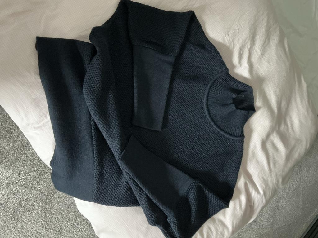 Sibin  linnebjerg, Donkerblauwe  trui van 50% merinowol, Ophalen of Verzenden, Gedragen, Maat 36 (S), Blauw