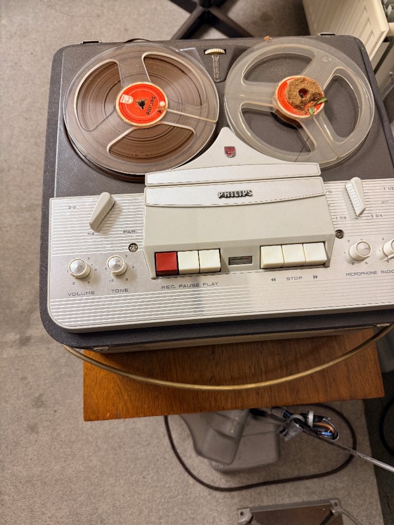 Philips bandrecorder voor de hobbyist (mogelijk defect), Audio, Tv en Foto, Bandrecorders, Ophalen, Defecte bandrecorder, Met stofkap