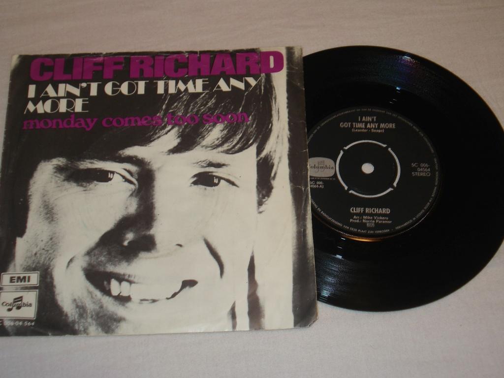 Cliff Richard     i aint got time anymore    Orgineel, Fotohoes, Ophalen of Verzenden, Zo goed als nieuw, Pop