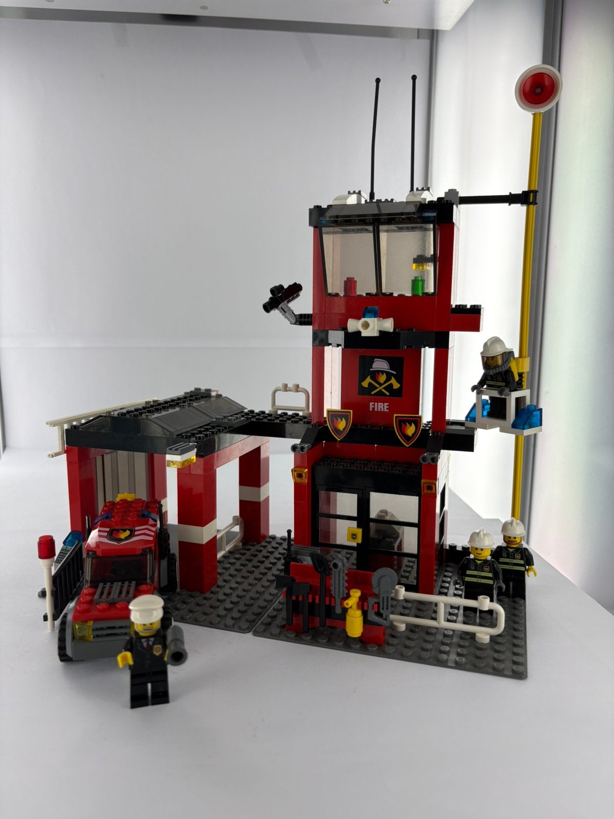 LEGO 7240 Fire Station (Fire) - Compleet, Gebruikt, Lego, Ophalen of Verzenden, Complete set