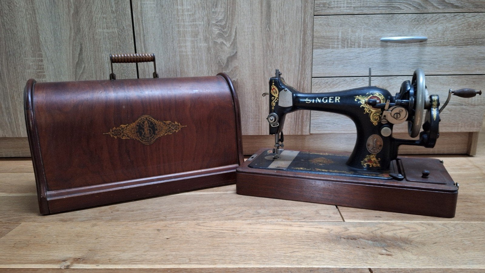 oude singer hand naaimachine € 10,00 euro ophalen., Ophalen
