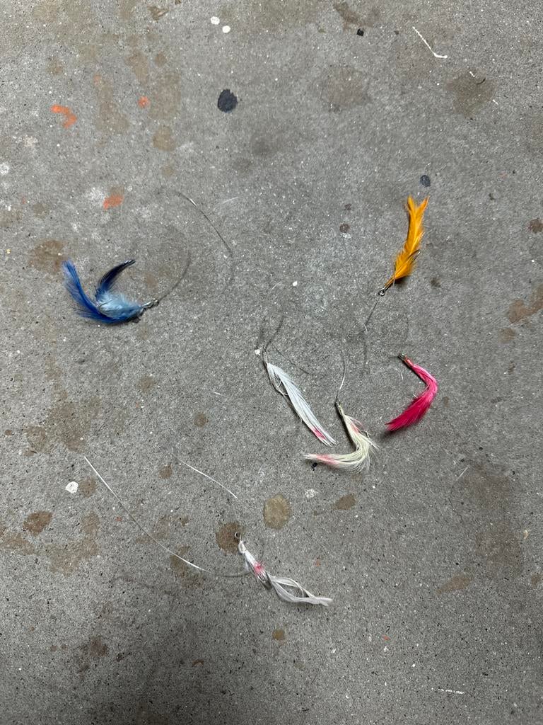 6 nieuwe makreel veren met haken - diverse kleuren, Ophalen of Verzenden, Nieuw, Kunstaas
