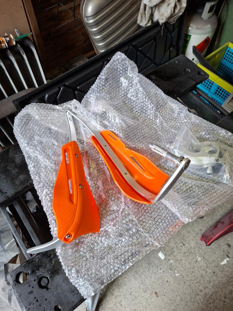 Universele Stuurkappen Derbi, Beta, KTM - Oranje, Ophalen of Verzenden, Nieuw