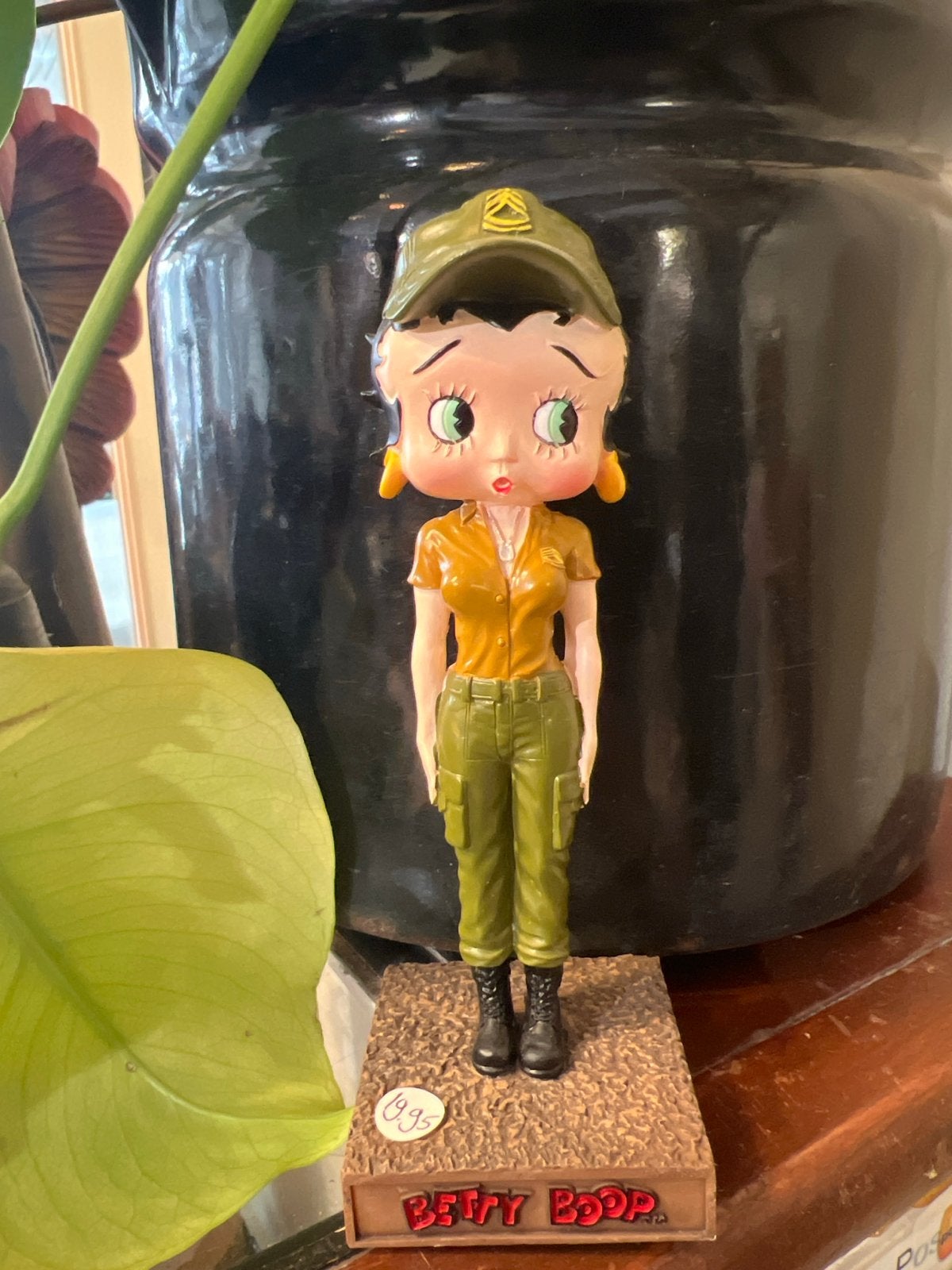 Betty Boop beeldje in militair uniform, Ophalen of Verzenden, Nieuw, Overige typen