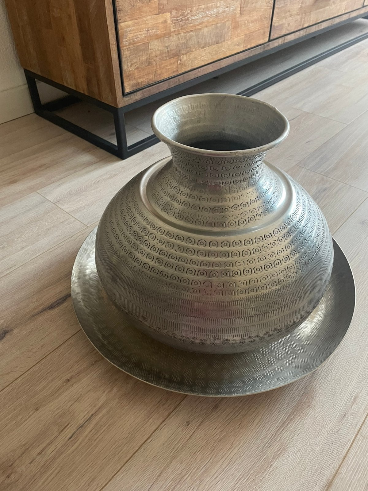 Zilverkleurige vaas 30 cm hoog het bord 47 rond, Huis en Inrichting, Ophalen, Zo goed als nieuw