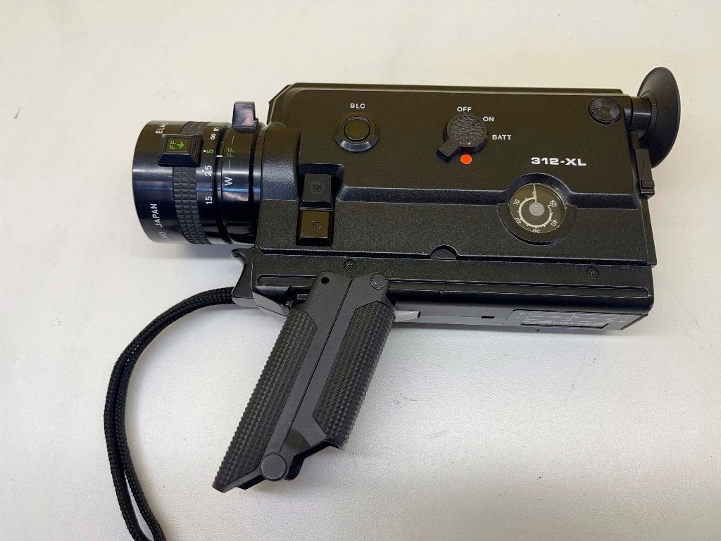 ELMO 312-XL Super 8-filmcamera uit begin jaren 80, 8mm, N, N, Ophalen of Verzenden