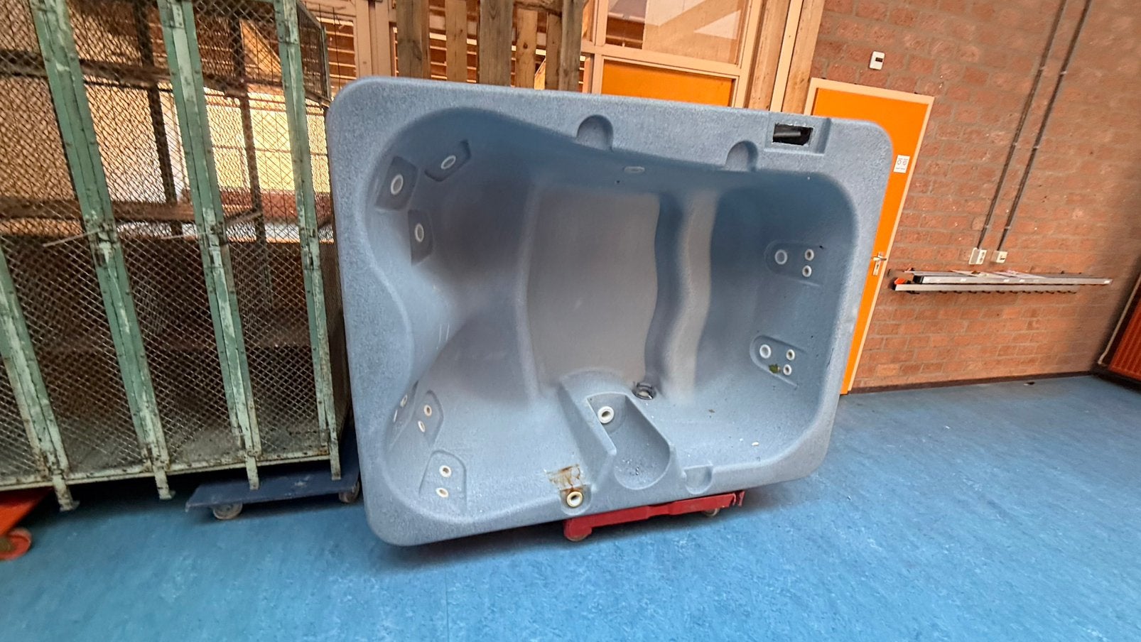 jacuzzi 2 bij 1,5 meter !! project-object !!  bubbelbad, Ophalen of Verzenden, Zo goed als nieuw, Pomp