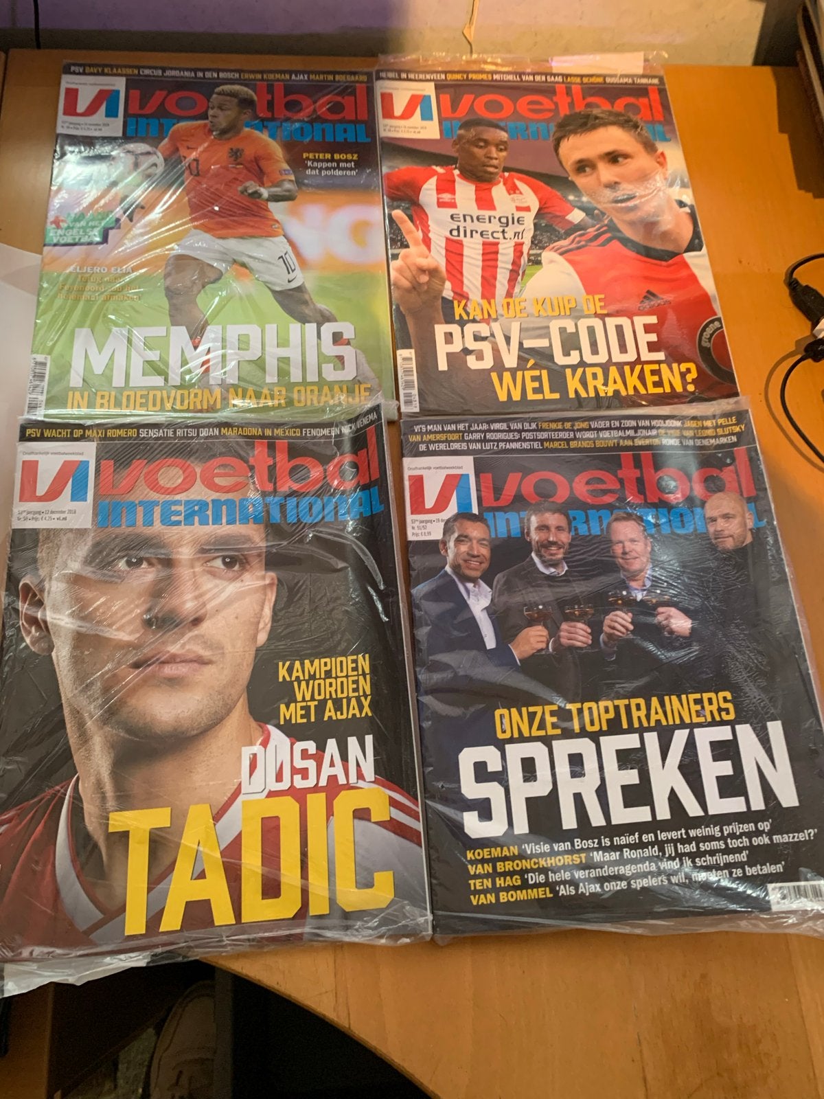 Voetbal International 2018 28 stuks nieuw in folie, Ophalen of Verzenden, Zo goed als nieuw