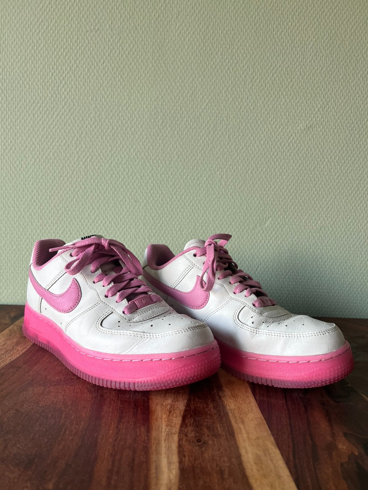 Roze/Witte Nike Air Force 1, Ophalen of Verzenden, Roze, Sneakers of Gympen, Zo goed als nieuw