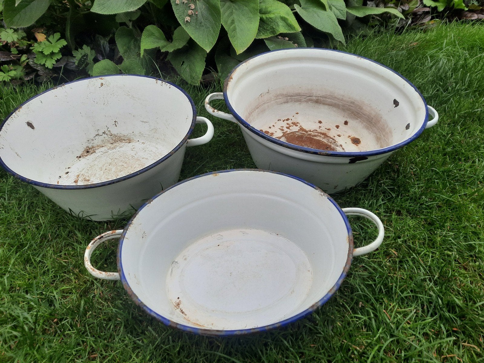 Set van 3 vintage emaille teilen - ovaal en rond, Ophalen