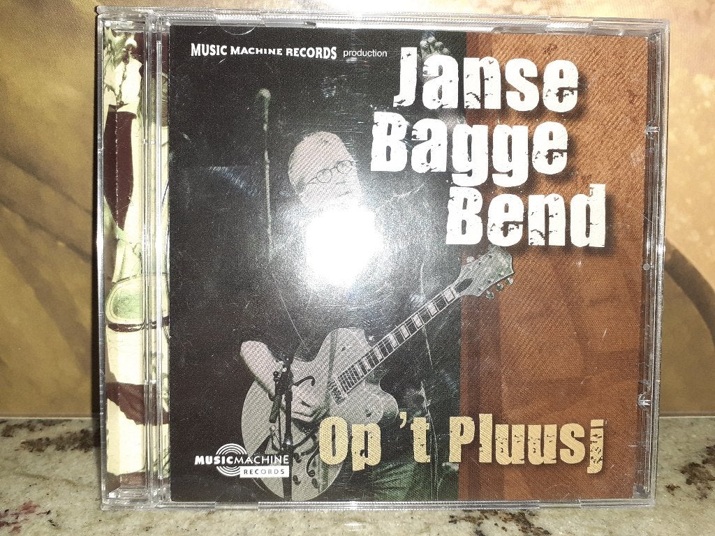 JANSE BAGGE BEND, Op 'T Pluusj, cd, Limburgs Dialect, Ophalen of Verzenden, Zo goed als nieuw, Pop