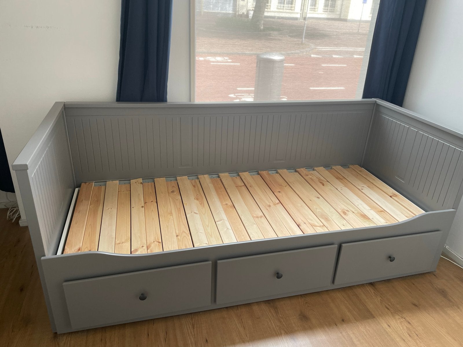 IKEA hemnes bed. Grijs met lades en lattenbodem, Ophalen, Gebruikt, 90 cm, Eenpersoons