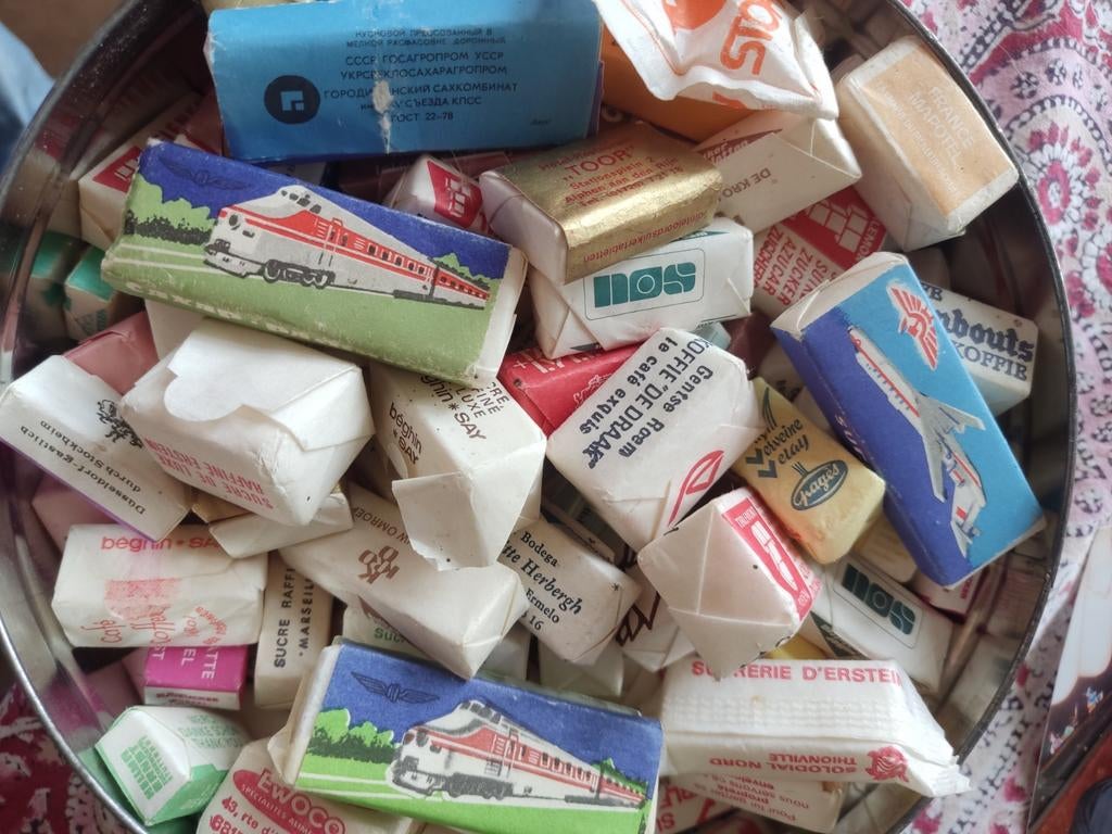 oude suiker zakjes en klontjes, Ophalen