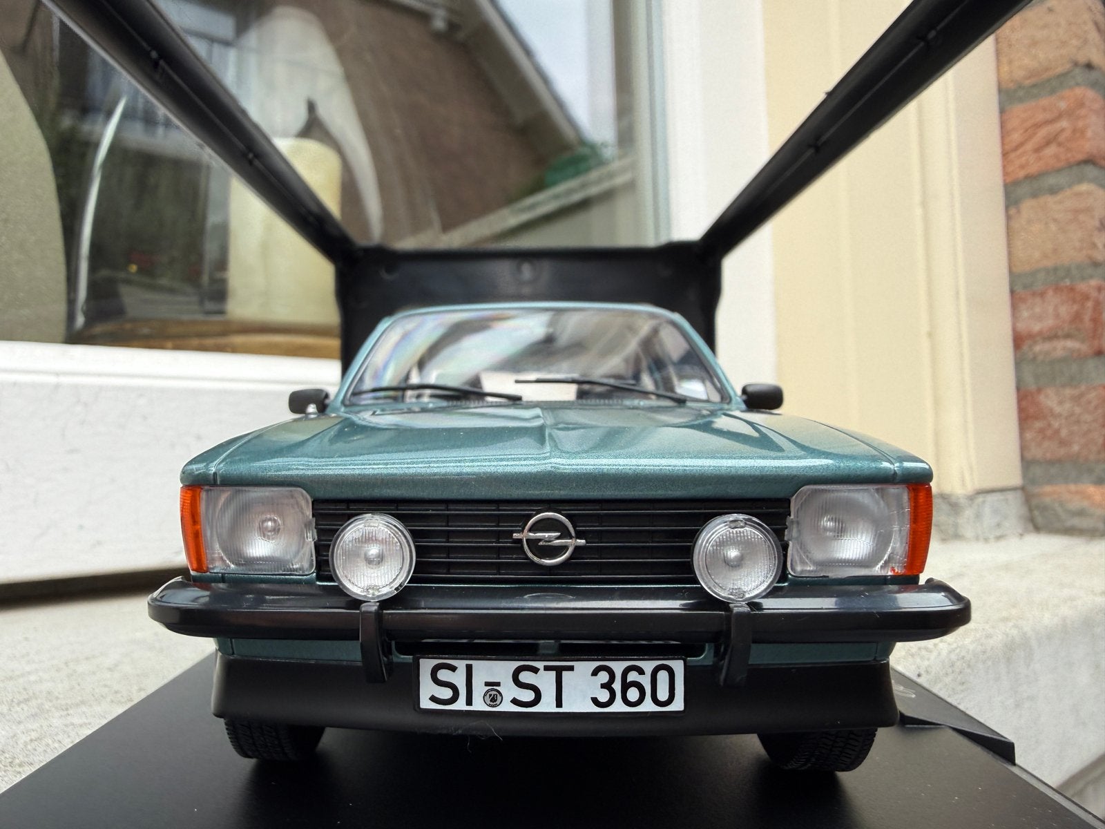 1:18 Opel Kadett Rallye 2.0E Winterfest 1978 Norev 183654, Auto, Norev, 70-72 Av. de Bohlen, Vaulx-en-Velin, 69120, France, Norev