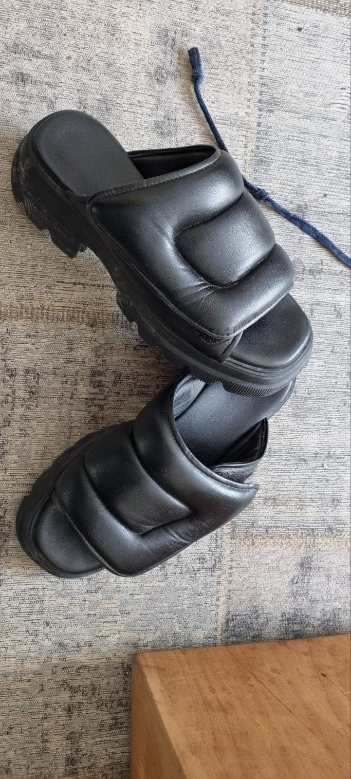 Zwarte leren copenhagen slippers, Ophalen of Verzenden, Zo goed als nieuw, Zwart