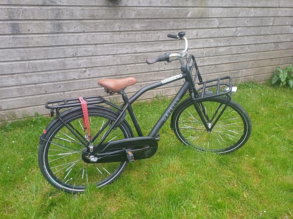 2 fietsen: Gazelle en Thimberland (opknapertje), Fietsen en Brommers, Fietsen | Dames | Damesfietsen, Ophalen, Gebruikt, Gazelle