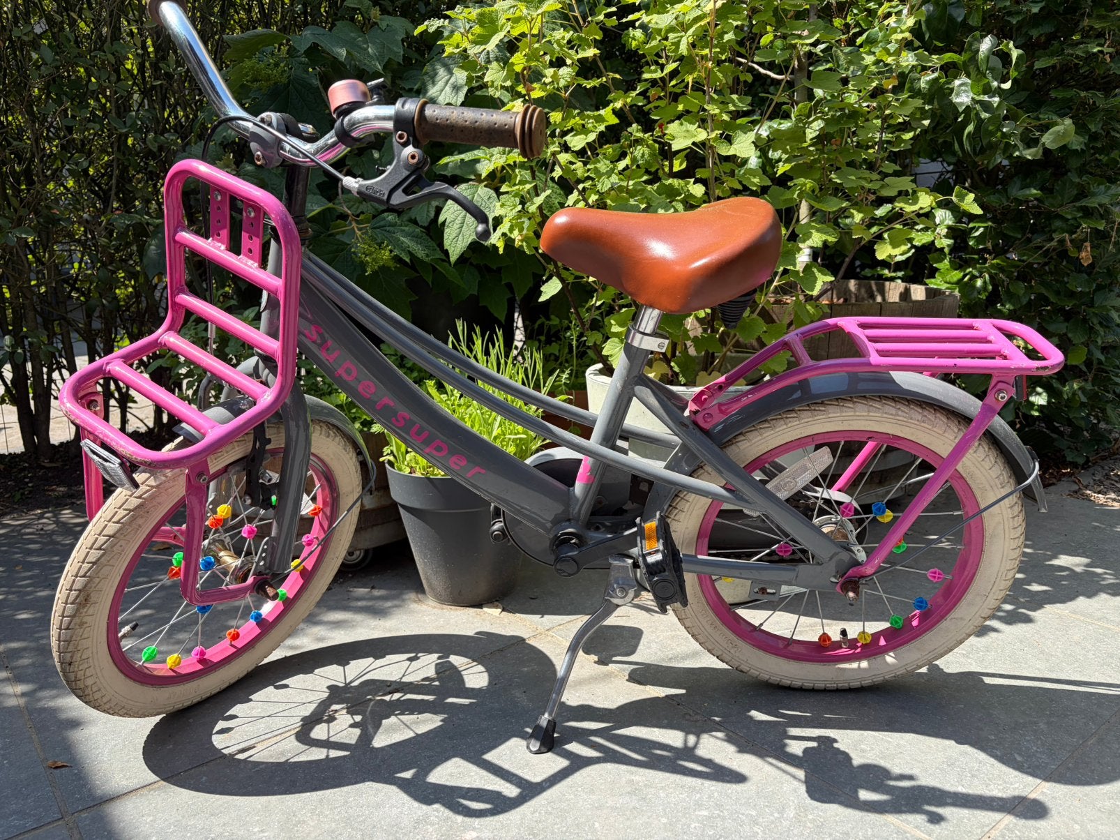 Kinderfiets 16 inch meisjesfiets supersuper lola roze, Ophalen, Gebruikt, Terugtraprem, 16 tot 20 inch