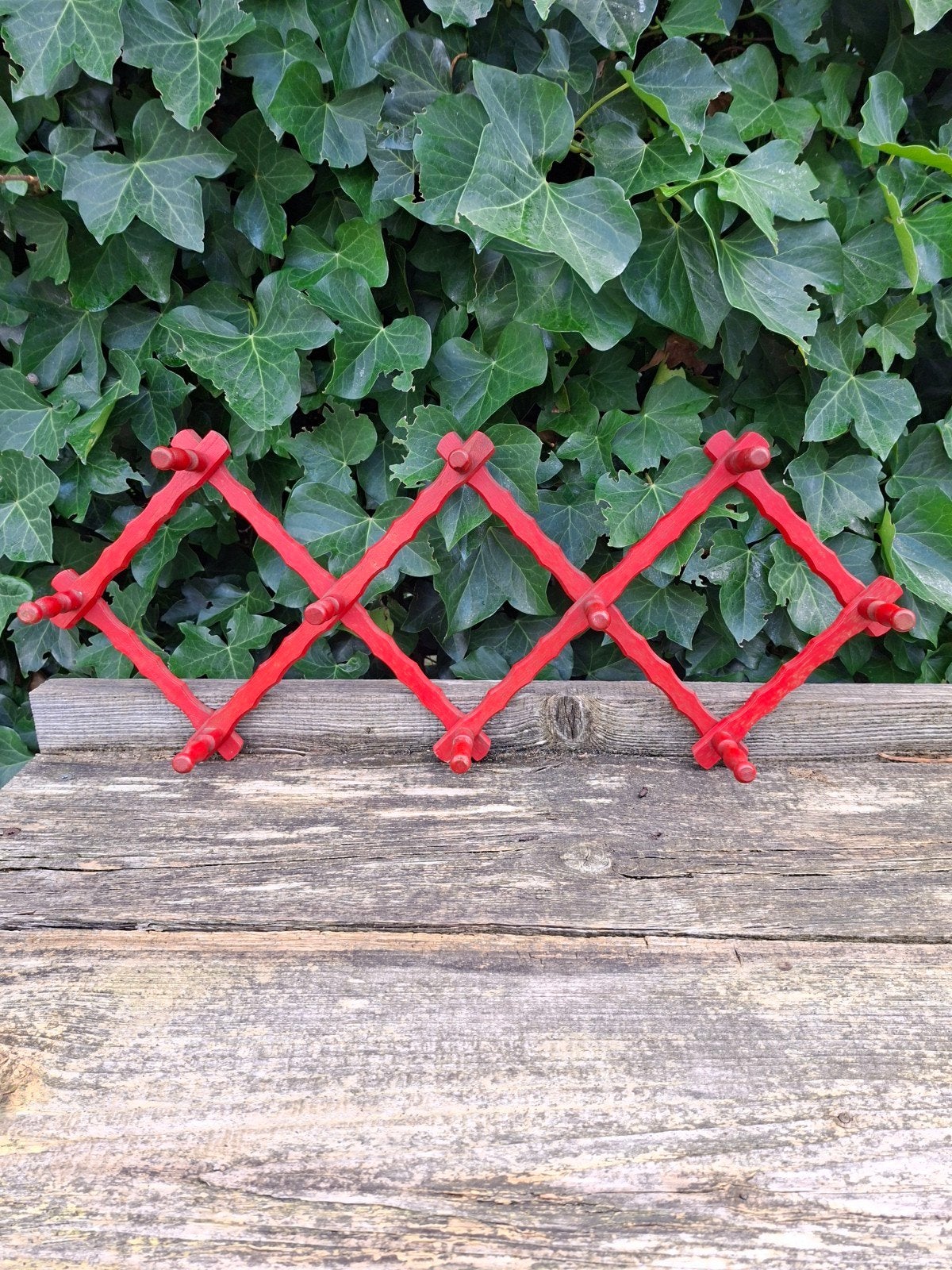 Uitschuifbare houten kapstok - Rood, Wandkapstok, Gebruikt, Ophalen of Verzenden, Minder dan 100 cm
