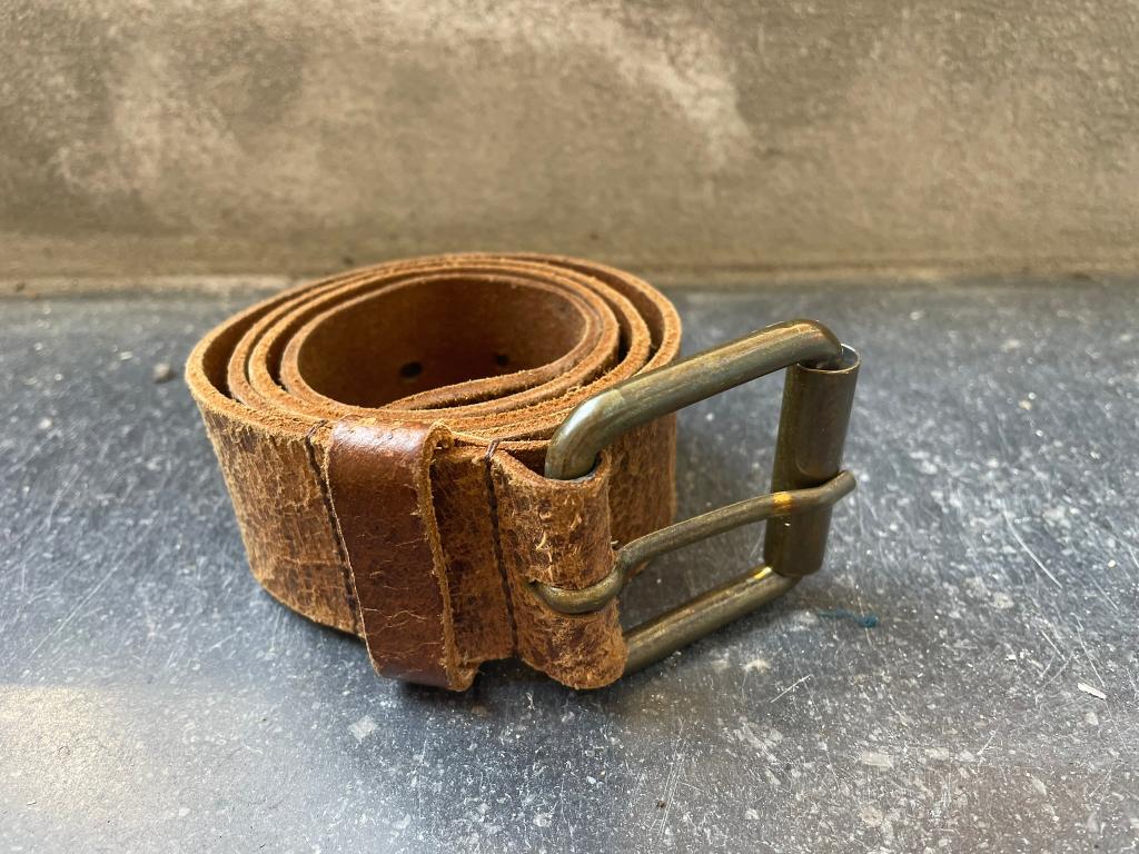 Dikke lichtbuine echt leren riem distressed look mt 85, Kleding | Heren, Riemen en Ceinturen, Verzenden, Echt leder, Minder dan 95 cm