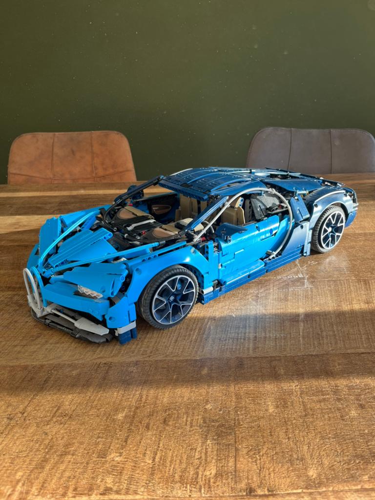 Lego Bugatti Chiron niet echt, Kinderen en Baby's, Speelgoed | Duplo en Lego, Lego, Ophalen of Verzenden, Zo goed als nieuw, Technic