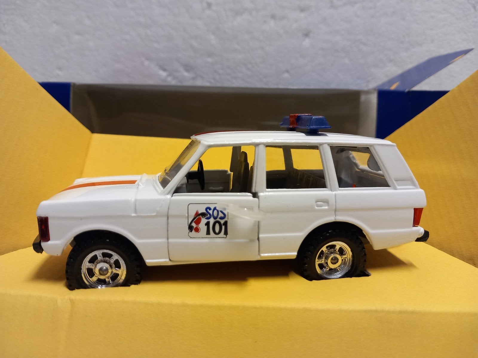 Corgi Toys Range Rover emergency, Ophalen of Verzenden, Zo goed als nieuw, Auto, Corgi