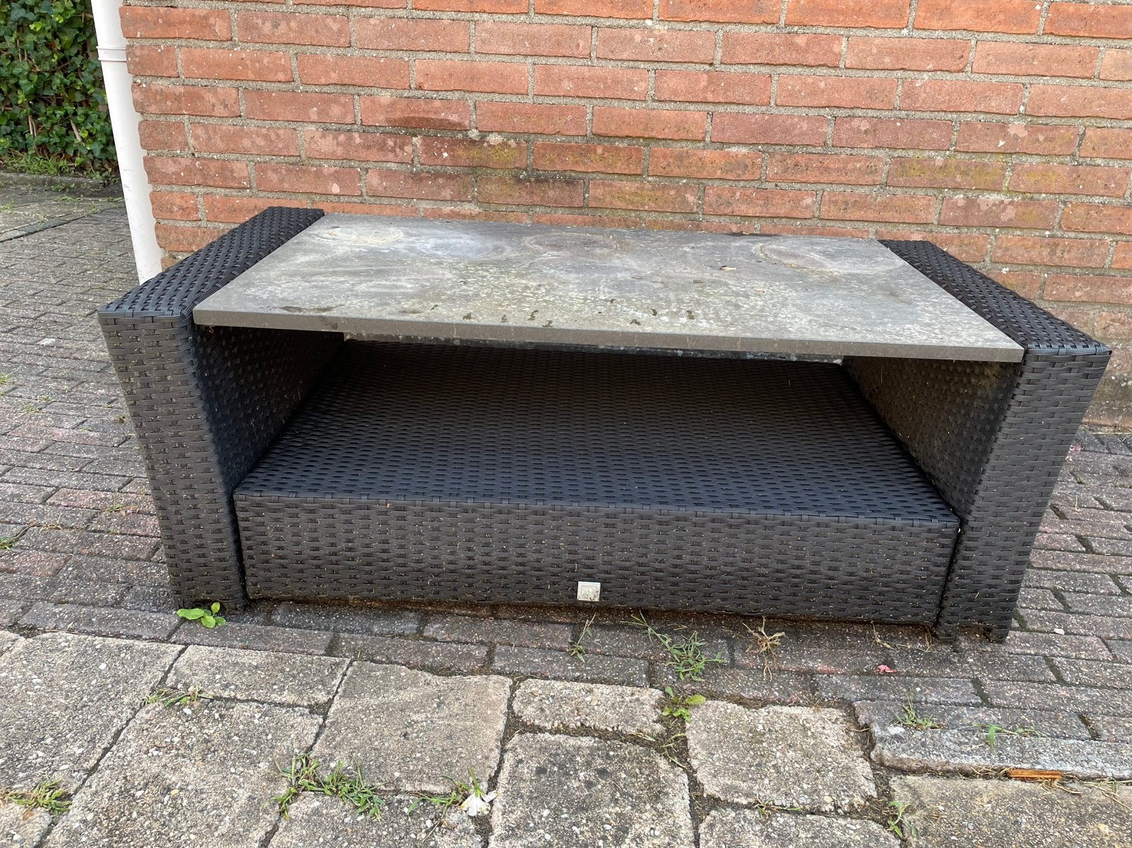 Gratis tuintafel. Even schoonmaken, Tuin en Terras, Tuinbanken, Ophalen, Gebruikt, Kunststof