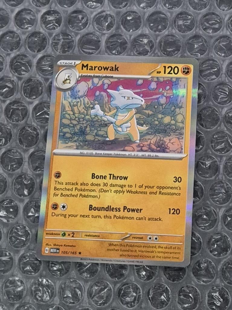 Holo Foil Marowak 105/165 Scarlet & Violet 151 MEW, Ophalen of Verzenden, Zo goed als nieuw, Losse kaart, Foil