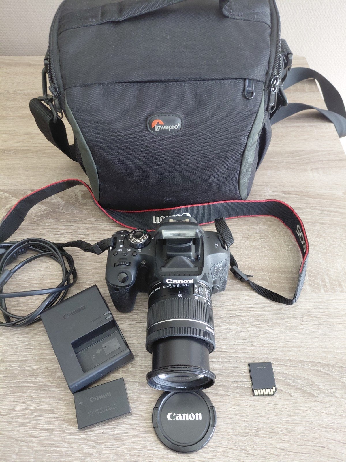 Canon EOS 800D Spiegelreflexcamera met 18-55mm lens, Audio, Tv en Foto, Fotocamera's Digitaal, Spiegelreflex, Canon, Ingebouwde flitser